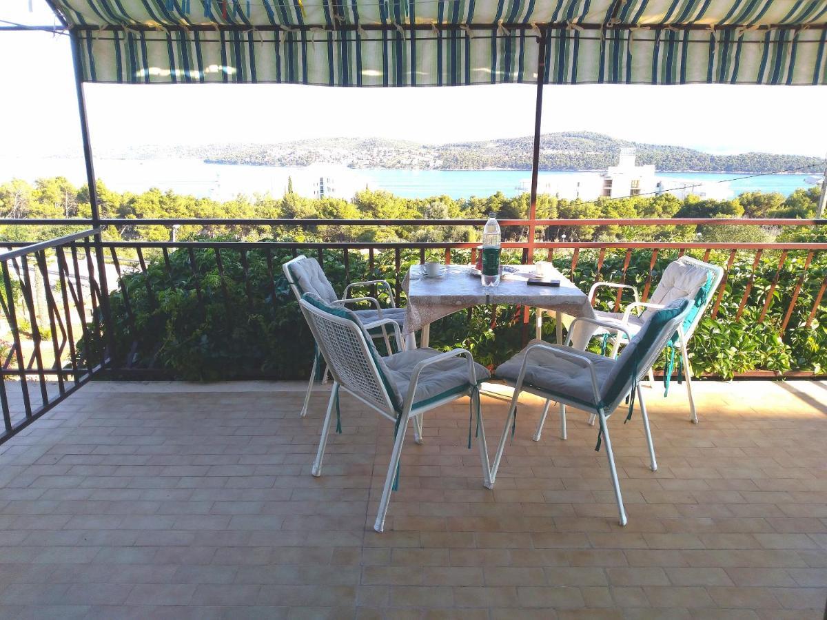 Apartmani Ruzmarin - Seget Donji, Trogir Exterior foto