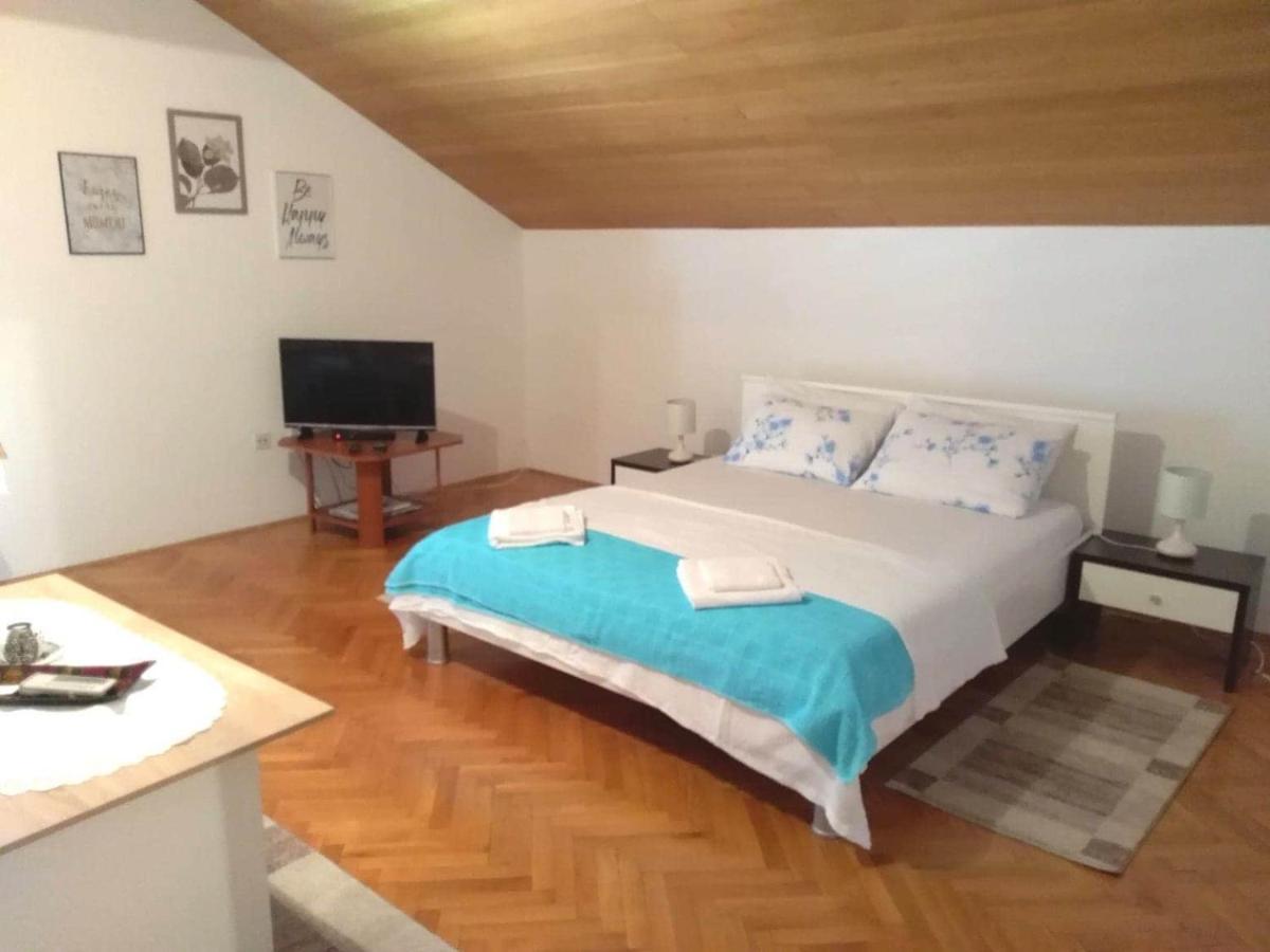 Apartmani Ruzmarin - Seget Donji, Trogir Exterior foto