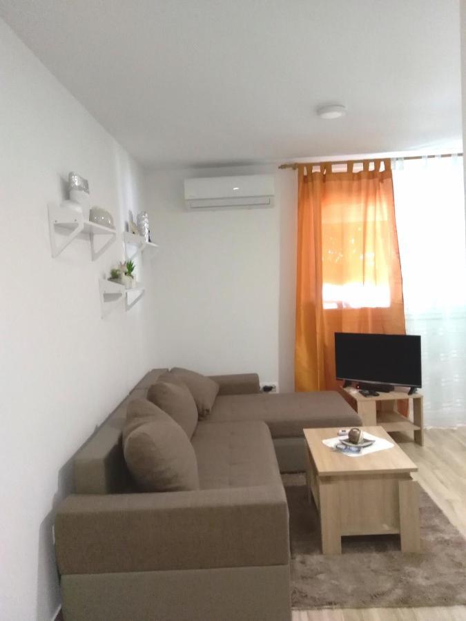 Apartmani Ruzmarin - Seget Donji, Trogir Exterior foto